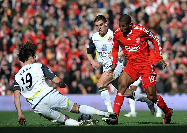 她在水中展 她在水中展