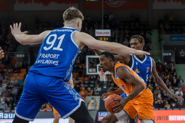 战术演练与 战术演练与